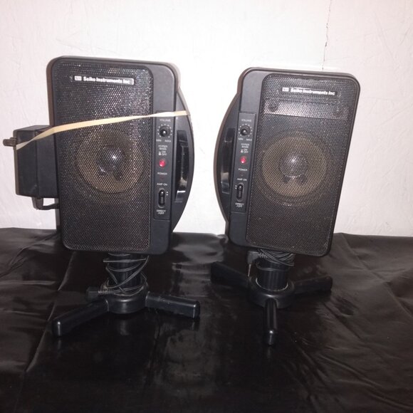 Vintage Seiko Instruments Portable Mini Speakers - Picture 2 of 9